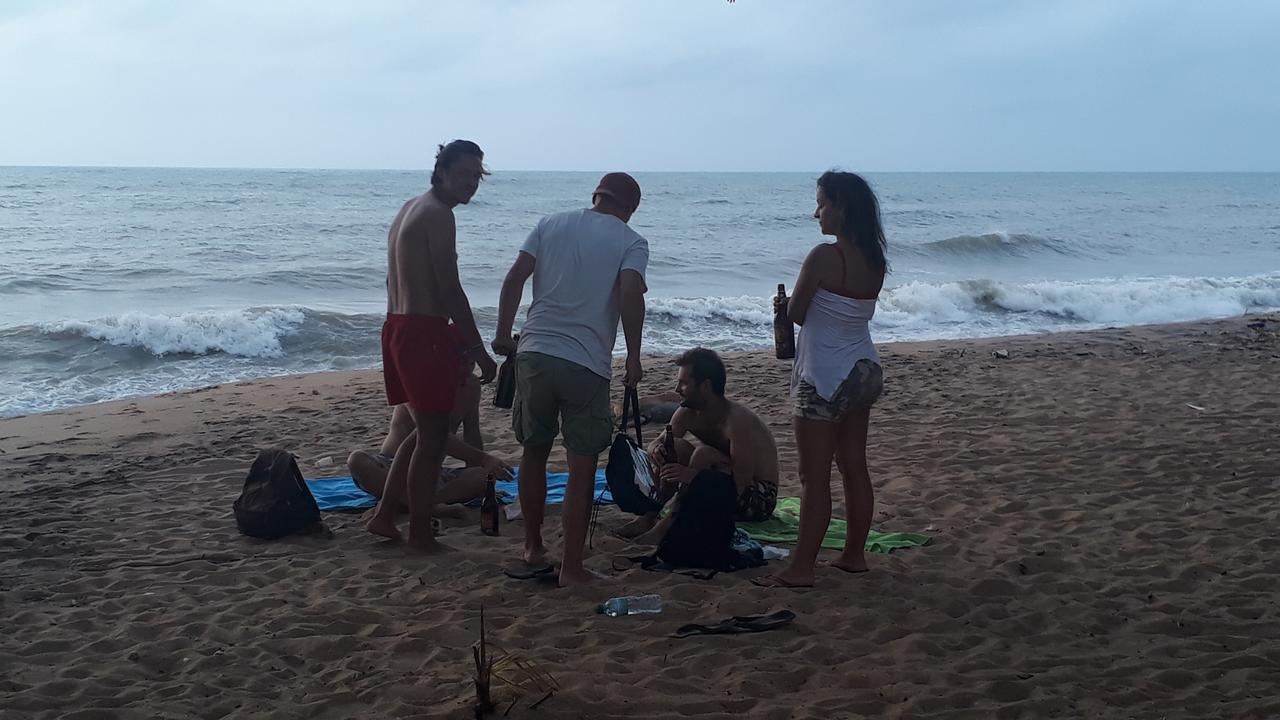 Anicia Beach House Negombo Ngoại thất bức ảnh