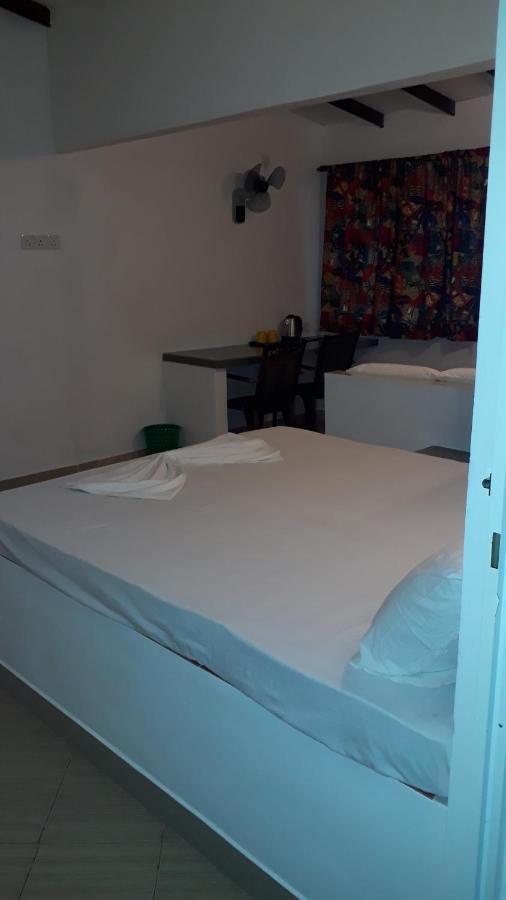Anicia Beach House Negombo Ngoại thất bức ảnh