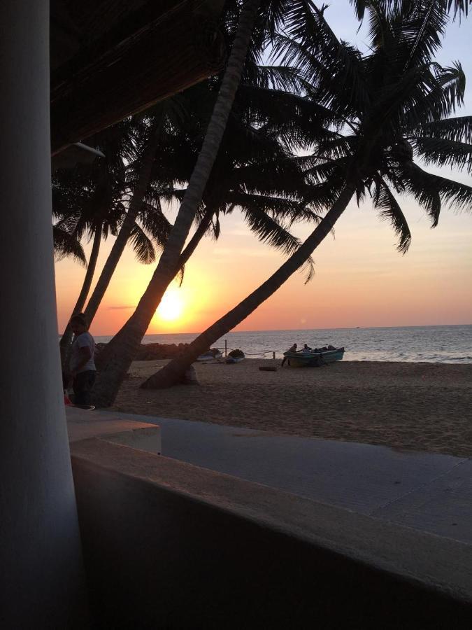 Anicia Beach House Negombo Ngoại thất bức ảnh